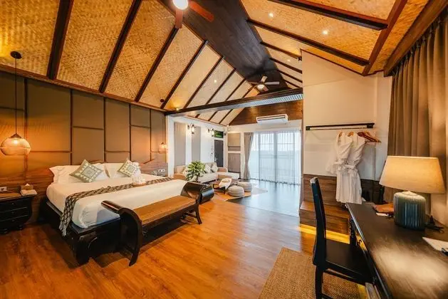 Grand Oriental Suite