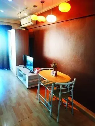 1 Bedroom Condo