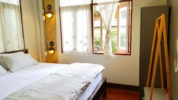 Dört Kişilik Oda, Ortak Banyo