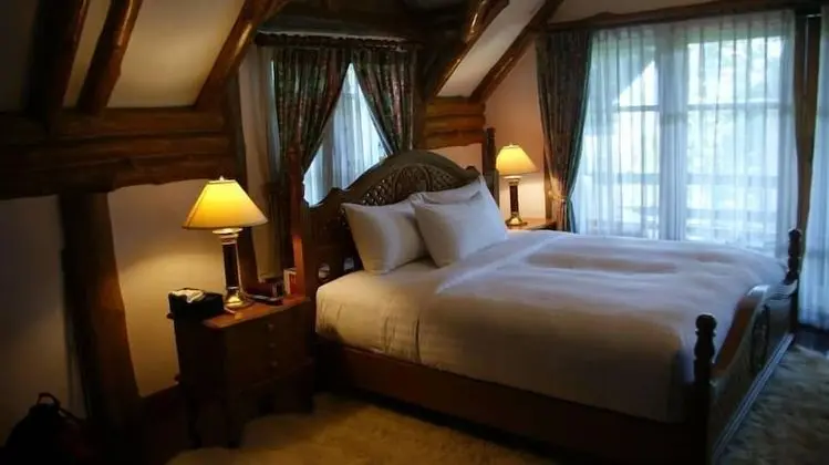 Grand Deluxe
