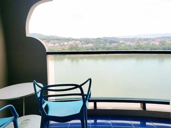 Deluxe Tek Büyük veya İki Ayrı Yataklı Oda, Nehir Manzaralı