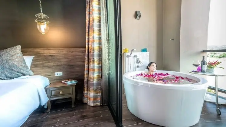 Deluxe Tek Büyük Yataklı Oda, Nehir Manzaralı (Couple)