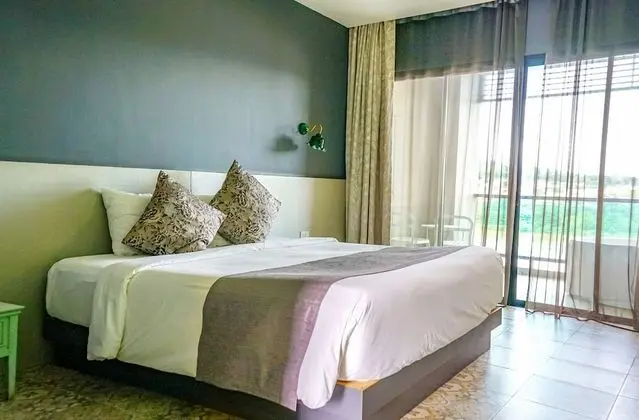 Deluxe Tek Büyük Yataklı Oda, Nehir Manzaralı (Couple)