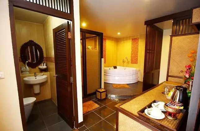 Jasmine Suite with Spa Bath