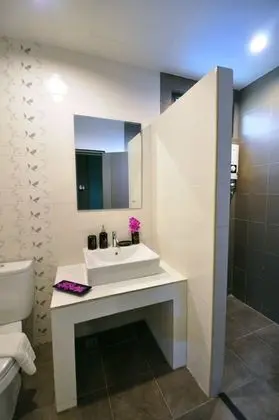Superior Tek Büyük veya İki Ayrı Yataklı Oda