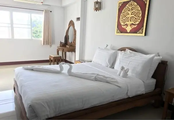 Deluxe Double Room with Private Bathroom