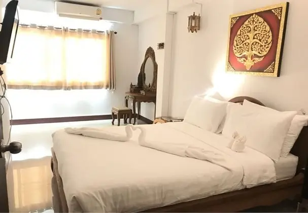 Deluxe Double Room with Private Bathroom