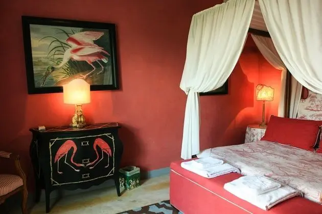 Design Tek Büyük Yataklı Oda, 1 Yatak Odası, Üzüm Asması Manzaralı