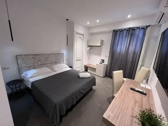 Standard Büyük Yataklı Tek Kişilik Oda