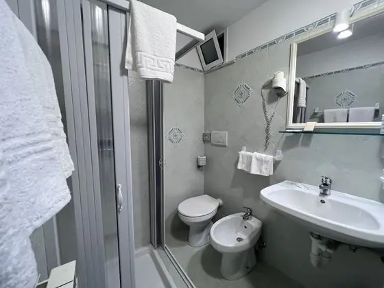 Standard Üç Kişilik Oda