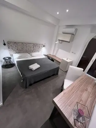 Tek Büyük Yataklı Oda