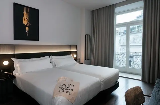 Tek Büyük veya İki Ayrı Yataklı Oda, Balkon, Şehir Manzaralı