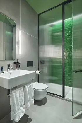 Tek Büyük veya İki Ayrı Yataklı Oda, Balkon, Şehir Manzaralı