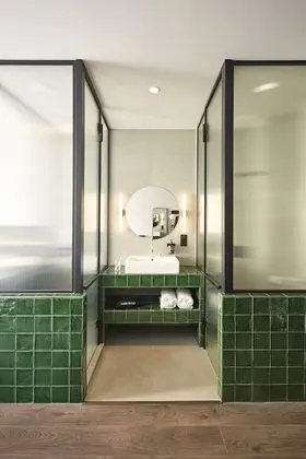 Tek Büyük veya İki Ayrı Yataklı Oda, Balkon, Şehir Manzaralı