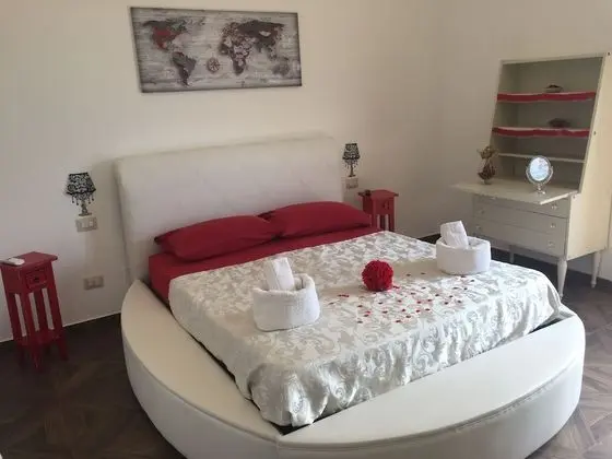 Dört Kişilik Oda, Deniz Manzaralı