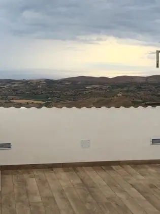 Dört Kişilik Oda, Deniz Manzaralı