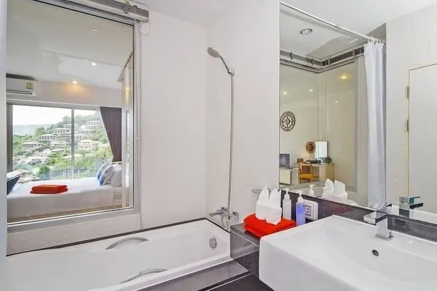 Deluxe Stüdyo Süit, Mutfak, Bahçe Manzaralı