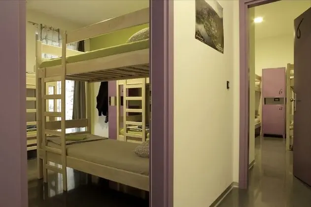 6 Bed Mixed Dormitory, Shared Bathroom - 1 Bed