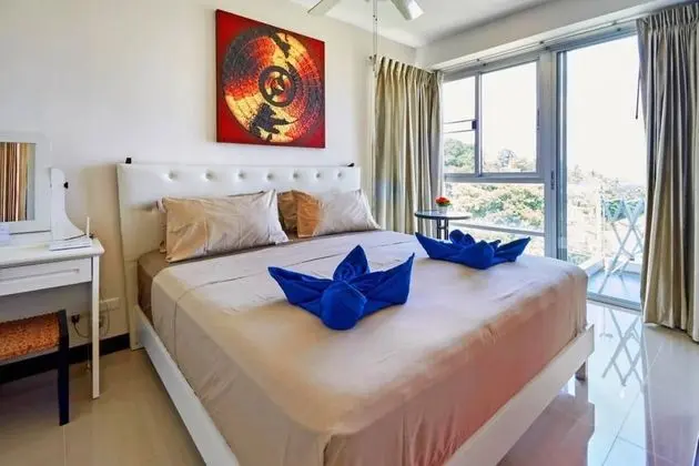 Deluxe Apartment, King Bed, Balcony, Seaview