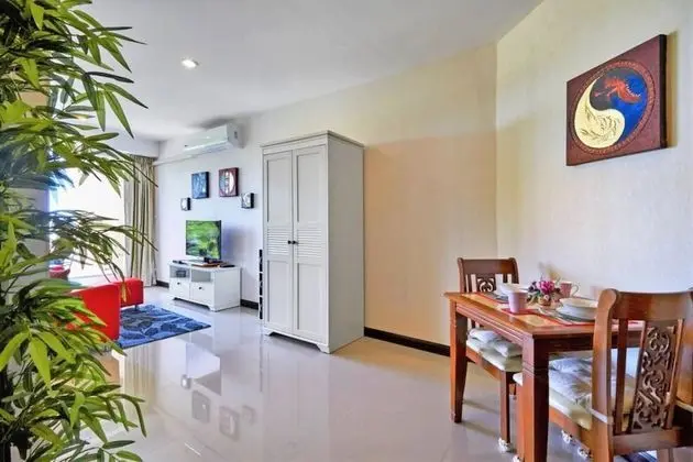 Deluxe Apartment, King Bed, Balcony, Seaview