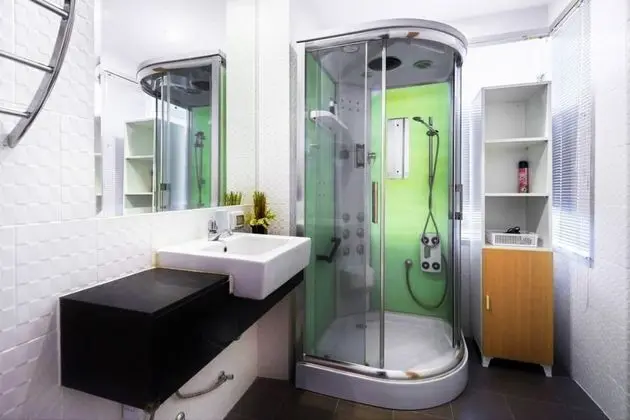 Deluxe Apartment, King Bed, Balcony, Seaview