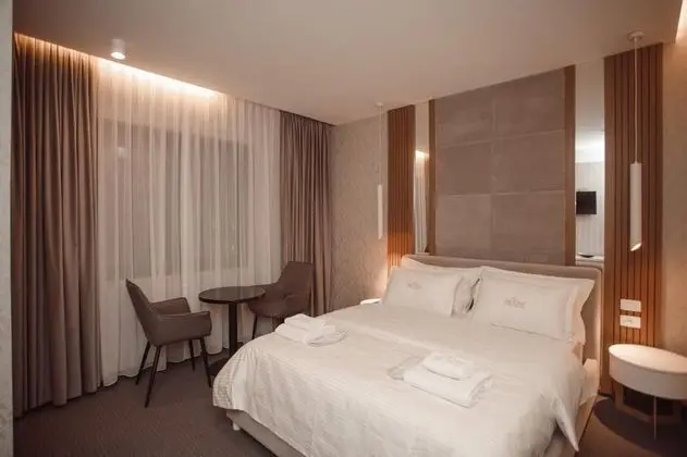 Deluxe Tek Büyük Yataklı Oda