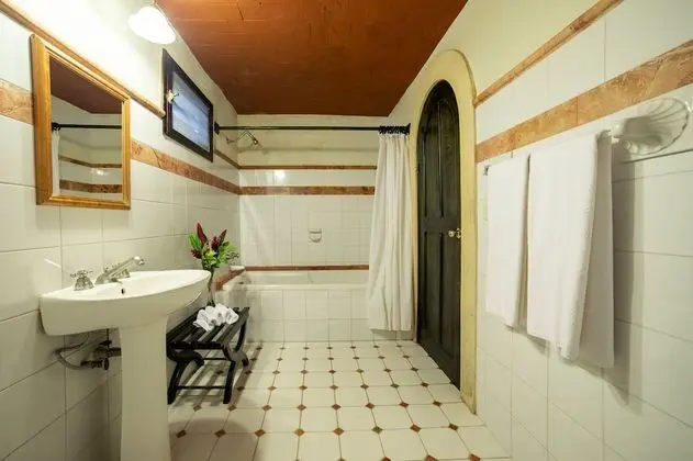 Standard Tek Büyük Yataklı Oda, Bahçe Manzaralı, Havuz Kenarı