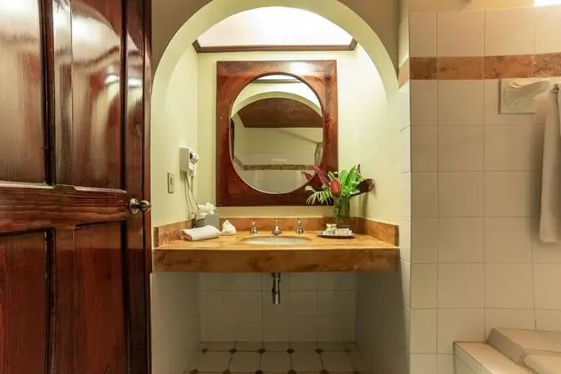 Superior Oda, Veranda, Havuz Manzaralı