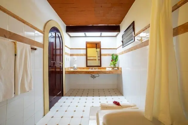 Superior Oda, Veranda, Havuz Manzaralı