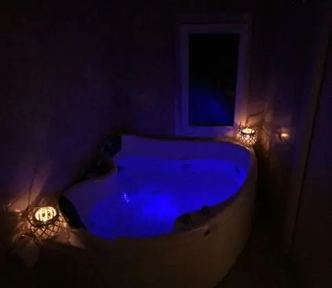 Comfort Tek Büyük Yataklı Oda, Jakuzi