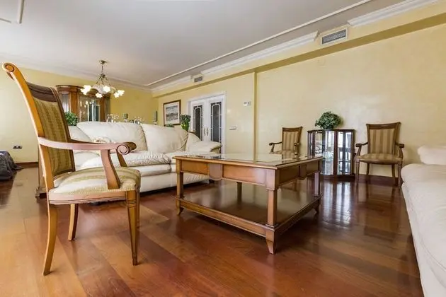 Deluxe Apart Daire, 1 Büyük (Queen) Boy Yatak, Balkon, Şehir Manzaralı