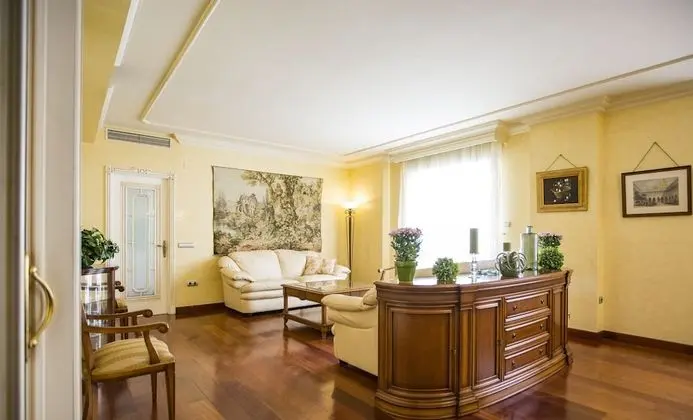 Deluxe Apart Daire, 1 Büyük (Queen) Boy Yatak, Balkon, Şehir Manzaralı