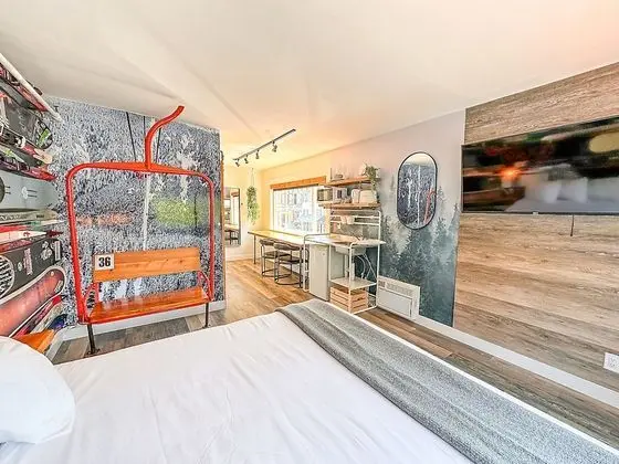Design Oda, 1 En Büyük (King) Boy Yatak, Küçük Mutfak, Dağ Manzaralı