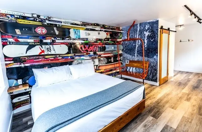 Design Oda, 1 En Büyük (King) Boy Yatak, Küçük Mutfak, Dağ Manzaralı