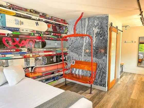 Design Oda, 1 En Büyük (King) Boy Yatak, Küçük Mutfak, Dağ Manzaralı
