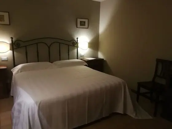 Basic Tek Büyük Yataklı Oda