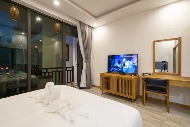 Deluxe Oda, 1 En Büyük (King) Boy Yatak, Balkon, Havuz Manzaralı