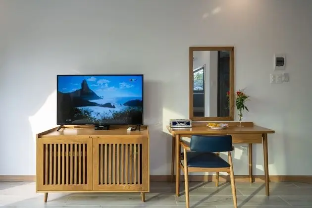 Deluxe Üç Kişilik Oda, Balkon, Havuz Manzaralı