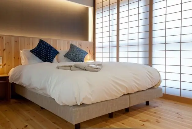 Ev (Private Vacation)