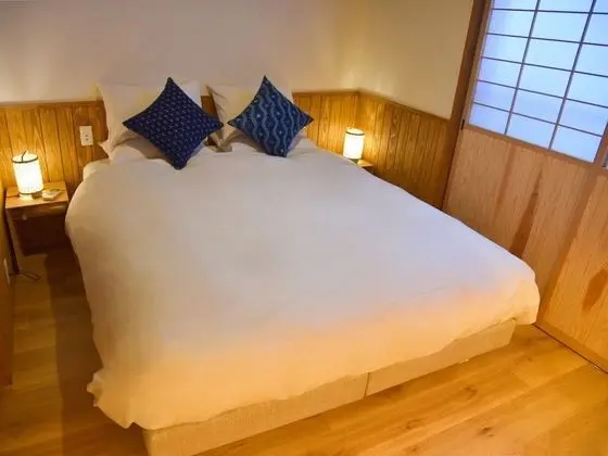 Ev (Private Vacation)