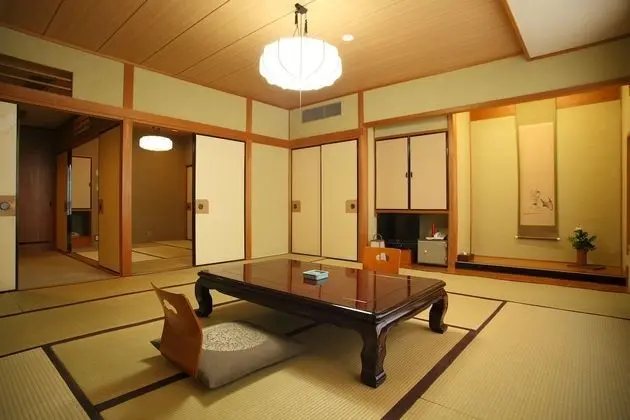 Japanese-Style Deluxe Room (with Toilet), Check in until 18:00