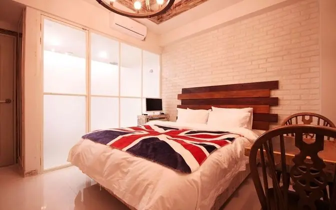 Oda (Deluxe (Netflix Available))