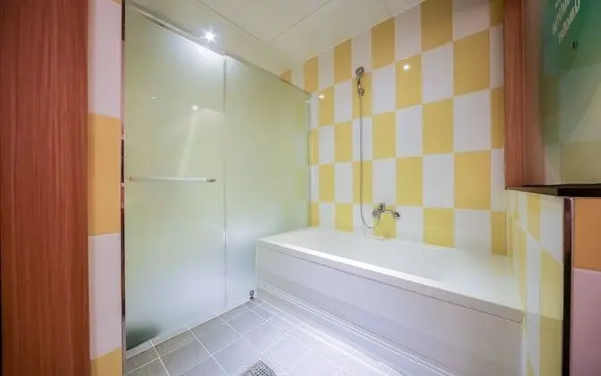 Oda (1 vehicle per room B)