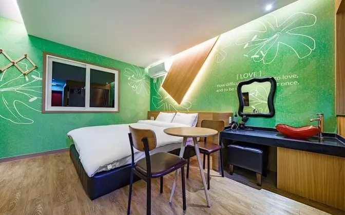 Oda (1 vehicle per room B)