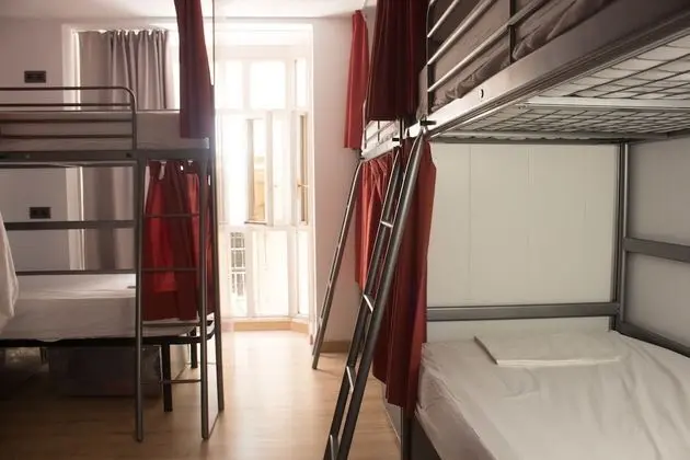Ortak Ranzalı Oda, Karma Ranzalı Oda, Ortak Banyo (1 bed in a 14-Bed Dormitory Room)