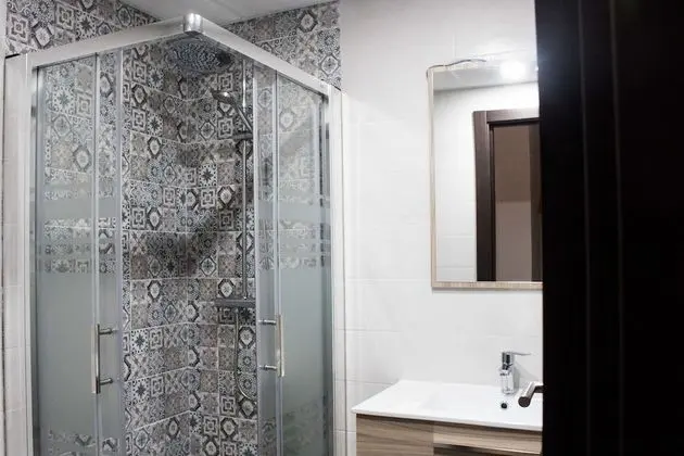 Ortak Ranzalı Oda, Karma Ranzalı Oda, Ortak Banyo (1 bed in a 14-Bed Dormitory Room)