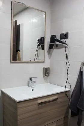 Ortak Ranzalı Oda, Karma Ranzalı Oda, Ortak Banyo (1 bed in a 8-Bed Dormitory Room)