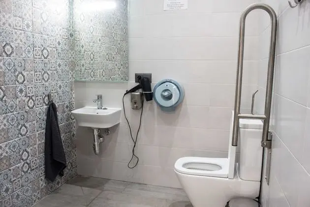 Ortak Ranzalı Oda, Sadece kadınlar için, Ortak Banyo (1 bed in a 8-Bed Dormitory Room)
