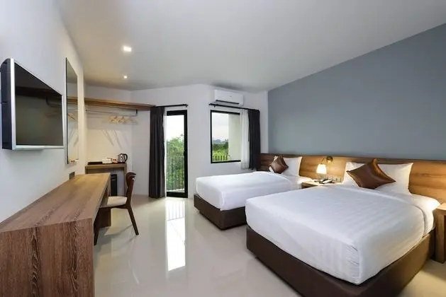 Deluxe Twin Room with Pool Access