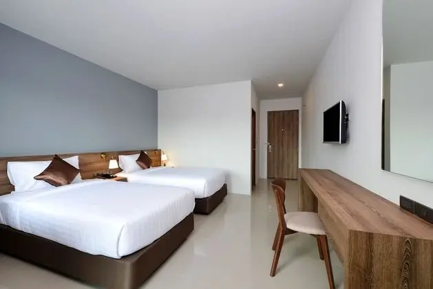 Deluxe Twin Room with Pool Access